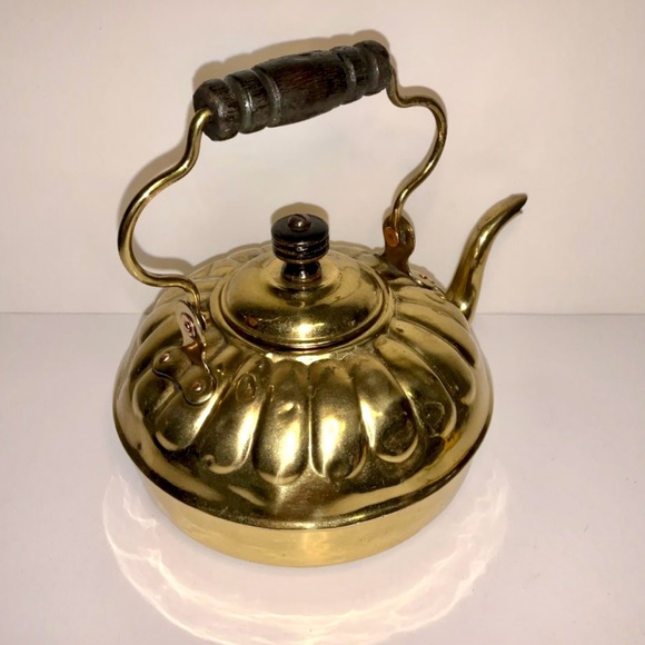 Antique Rare 1800’s Brass Tea Kettle With Wooden Handles - Picture 7 of 11
